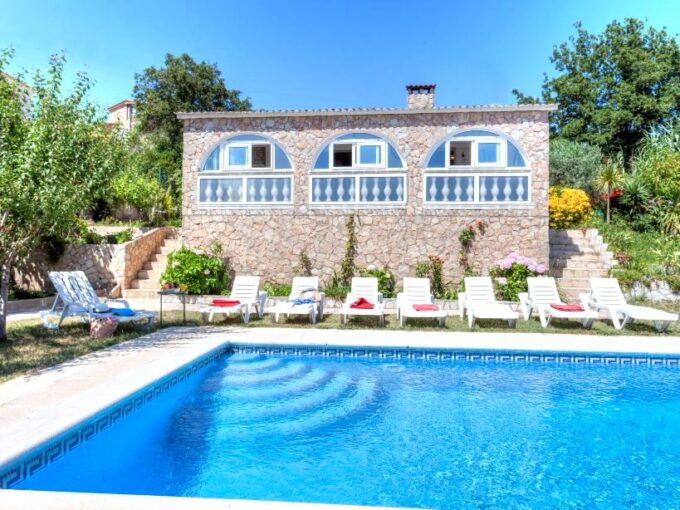 SOLEADA VILLA LLORET DE MAR