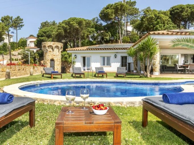 ESTUPENDA VILLA LLORET DE MAR