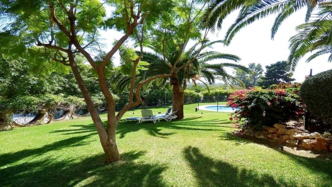 ACOGEDOR SEMIADOSADO BENALMÁDENA