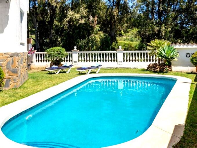 SUNNY VILLA IN BENALMADENA