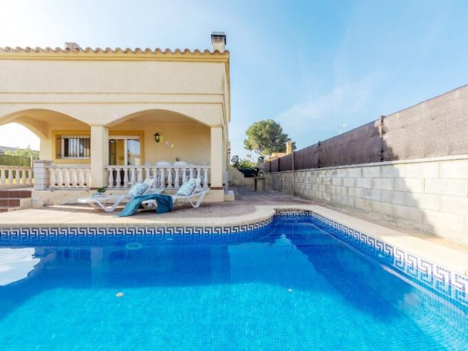 EN DELTEBRE CERCA DEL MAR