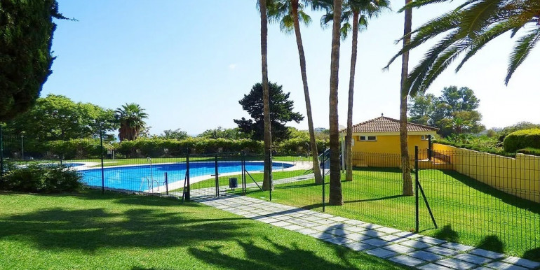 ACOGEDOR PISO EN BENALMÁDENA