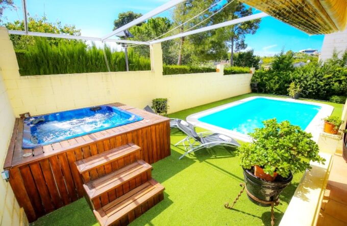 EN SALOU A 600m DEL MAR