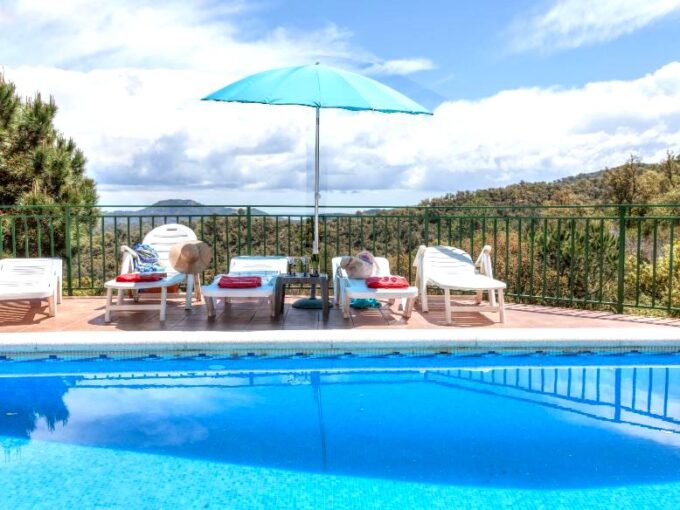 VILLA FAMILIAR EN LLORET