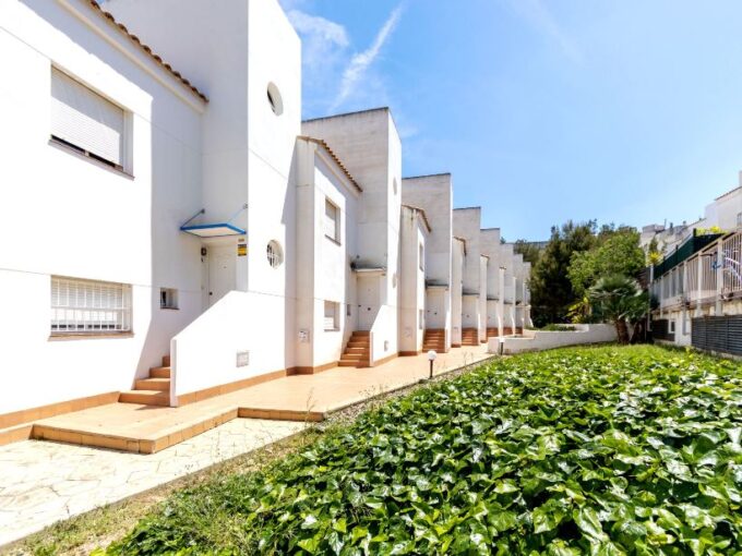 EN SALOU ADOSADA FAMILIAR