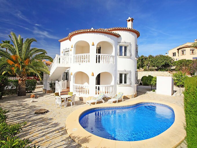 SE ALQUILA CHALET EN MORAIRA