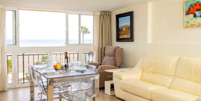 IN ESTEPONA 50m FROM THE SEA