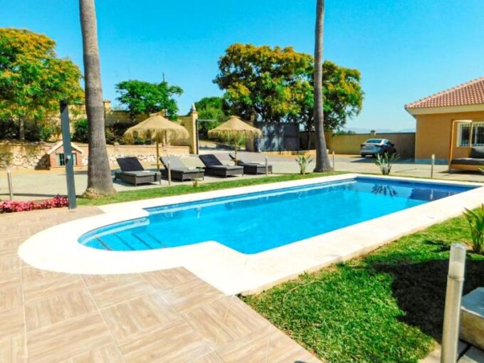 VILLA IN ALHAURÍN DE LA TORRE