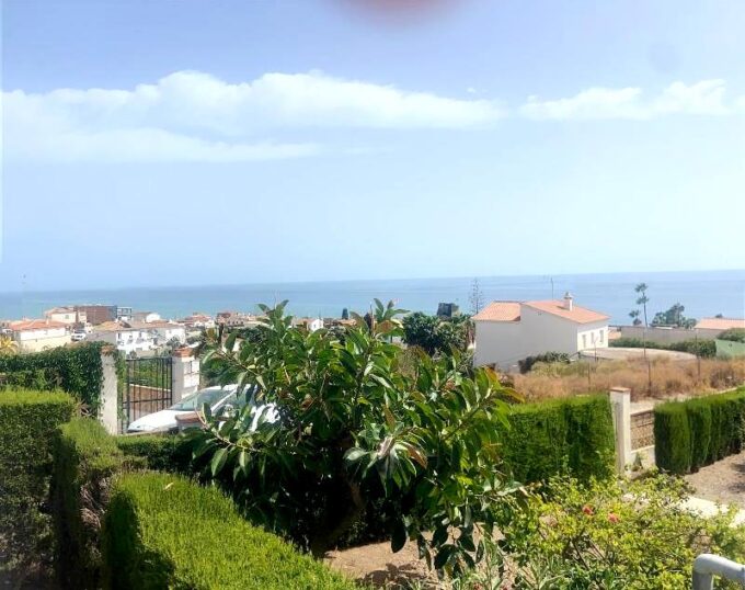 CHALET CON VISTAS AL MAR