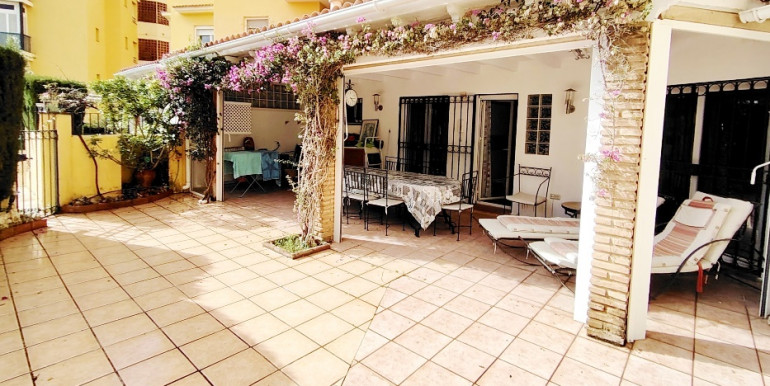 ACOGEDOR PISO EN BENALMÁDENA