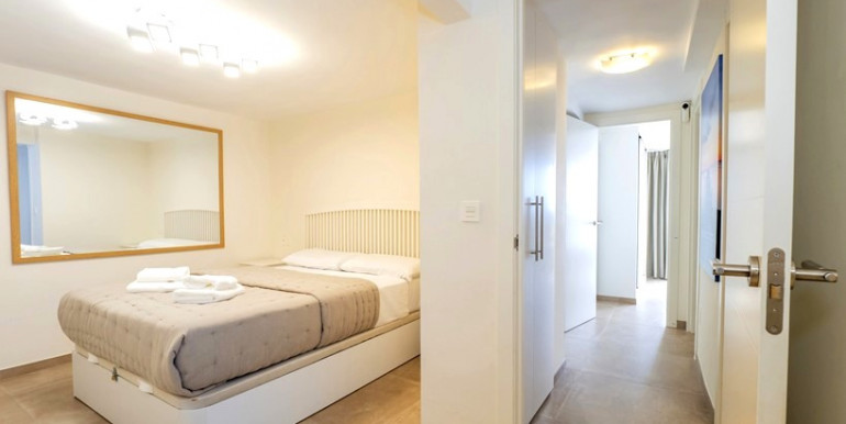 IN ESTEPONA 50m FROM THE SEA