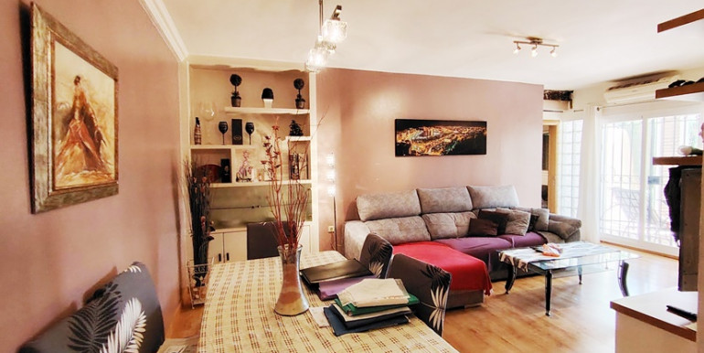 ACOGEDOR PISO EN BENALMÁDENA