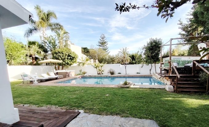 COSY VILLA 480m FROM THE BEACH